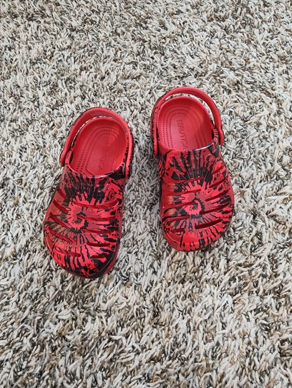 Nautica Kids Red and Black Tie-Dye Clog Sandals 8